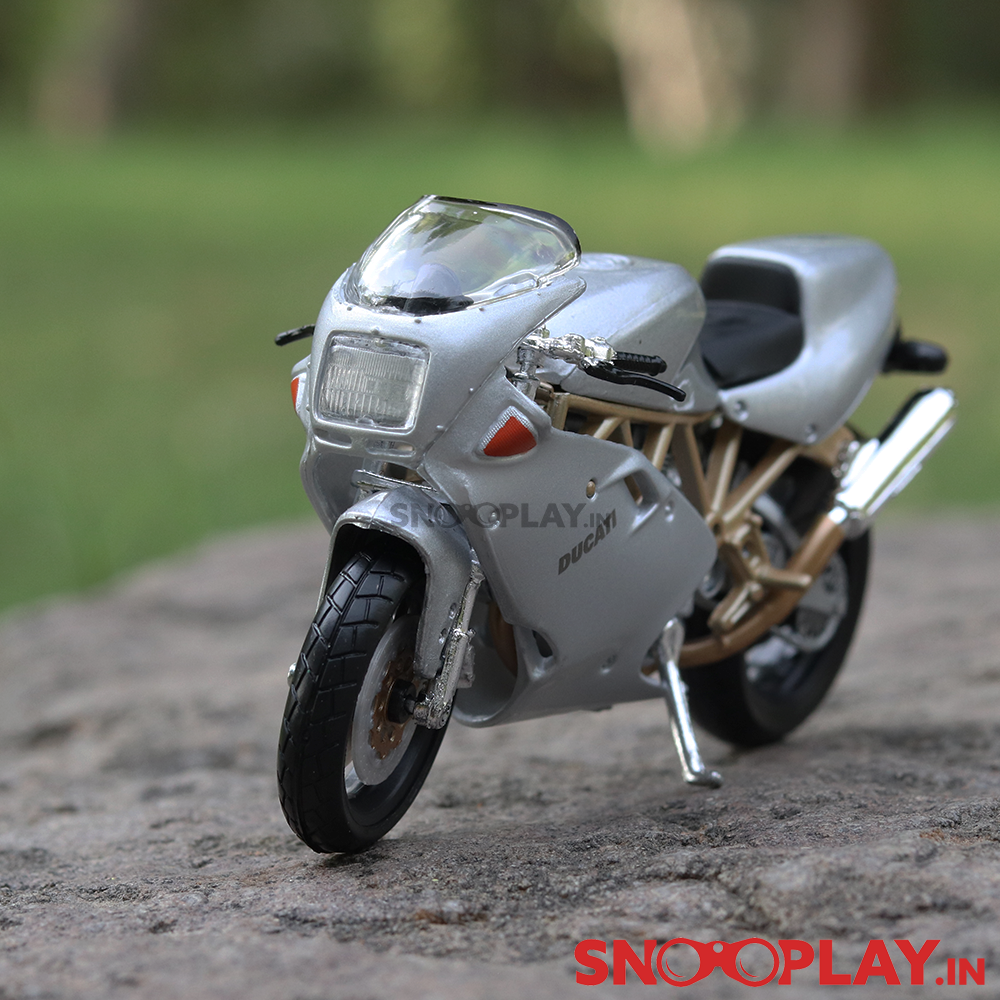 Ducati Supersport 900 Final Edition Diecast Bike Scale Model (1:18 Scale)