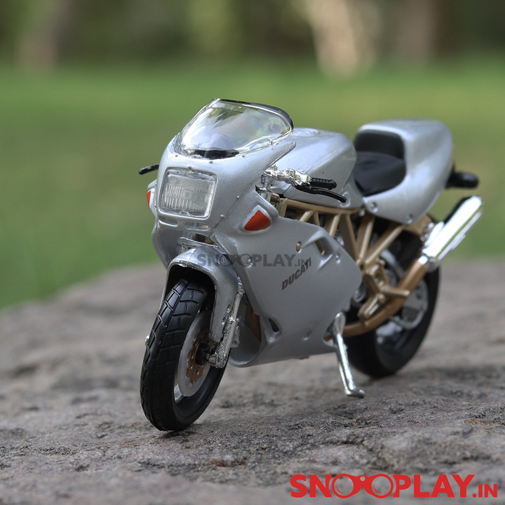 Ducati Supersport 900 Final Edition Diecast Bike Scale Model (1:18 Scale)