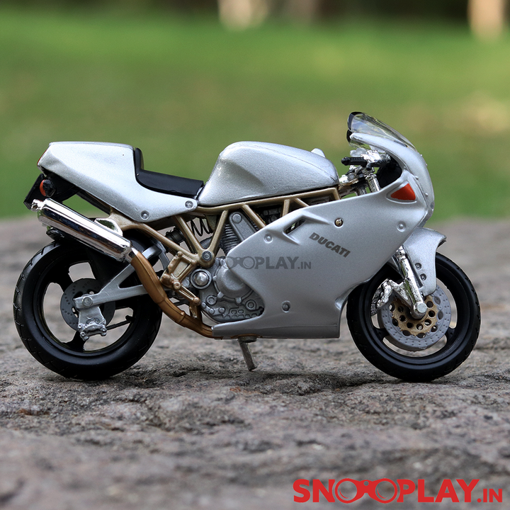 Ducati Supersport 900 Final Edition Diecast Bike Scale Model (1:18 Scale)