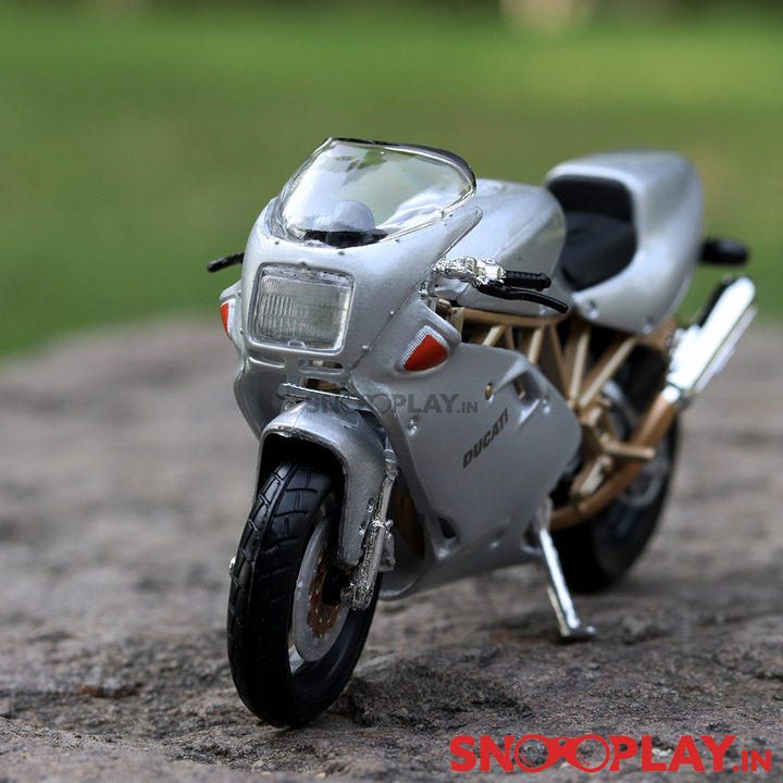 Ducati Supersport 900 Final Edition Diecast Bike Scale Model (1:18 Scale)