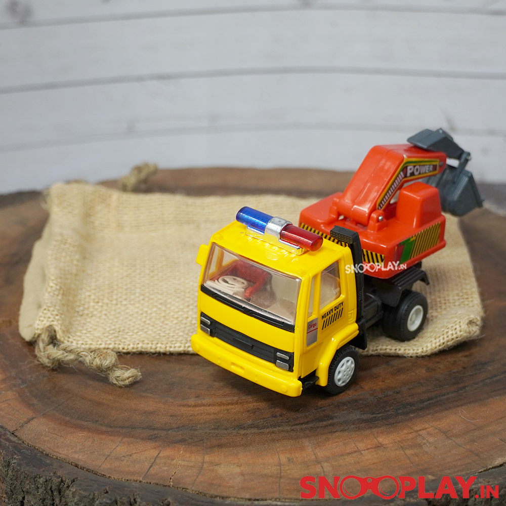 The excavator construction toy for kids that comes with a pull back feature and a complimentary jute pouch.