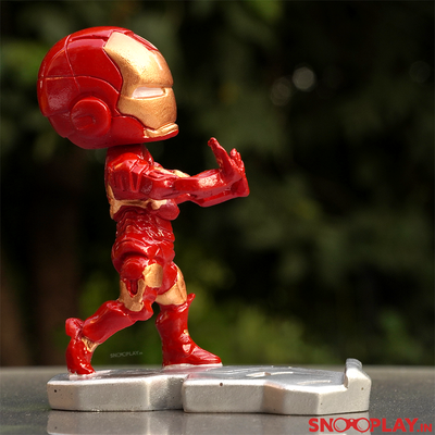 Suitable for Decor purposes, Iron man bobblehead, of height 4.72 inches, with a suit of armour, with a phone stand.