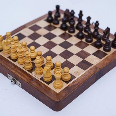 MAGNETIC CHESS SET