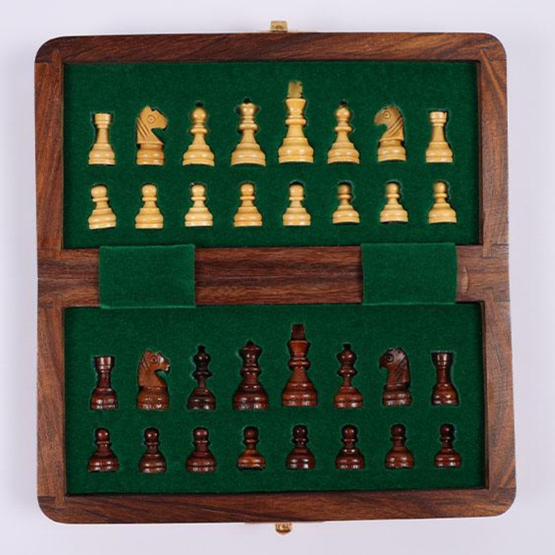 MAGNETIC CHESS SET