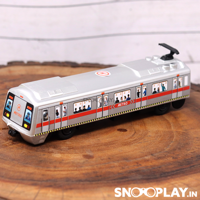 Metro Train (Pullback Toy)