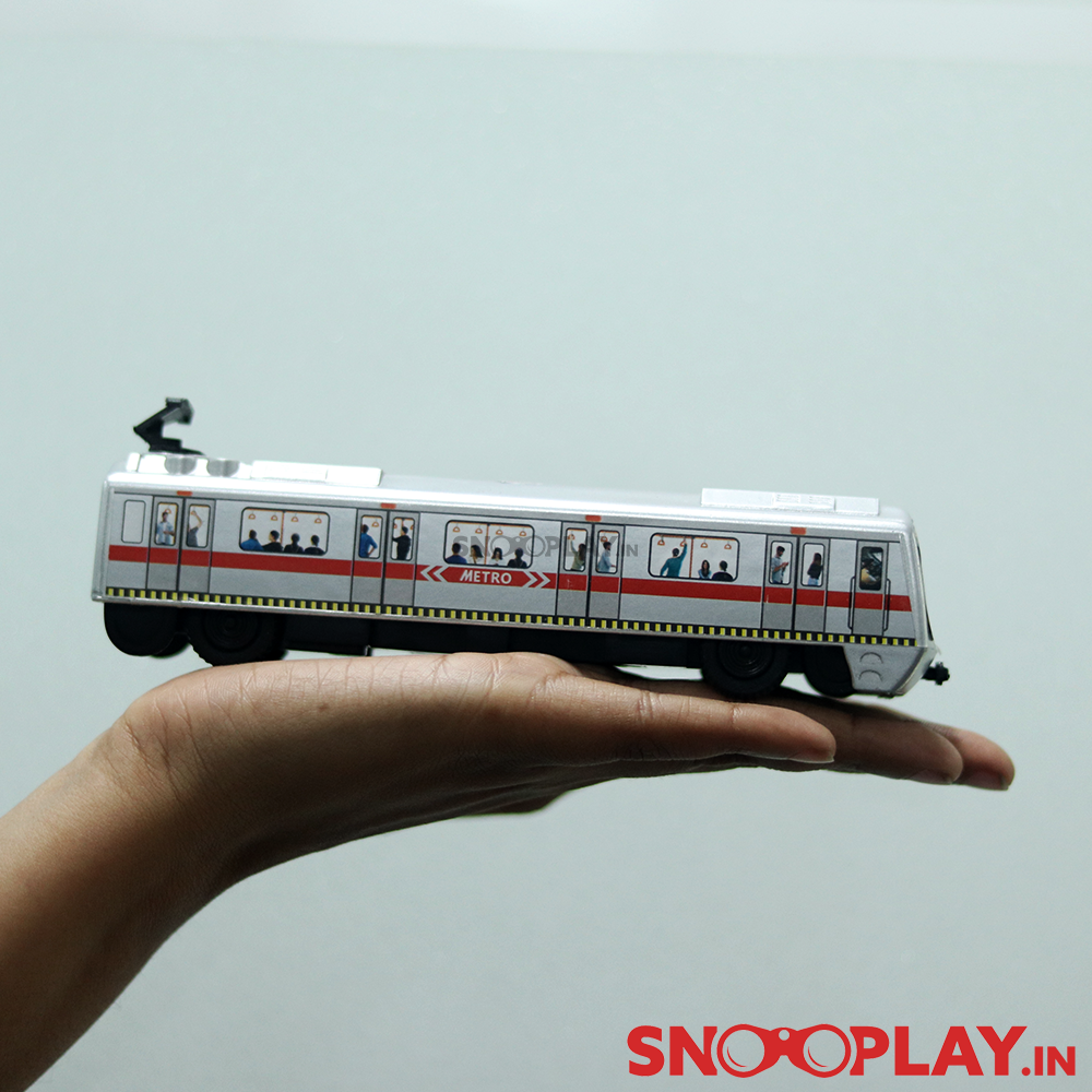 Metro Train (Pullback Toy)