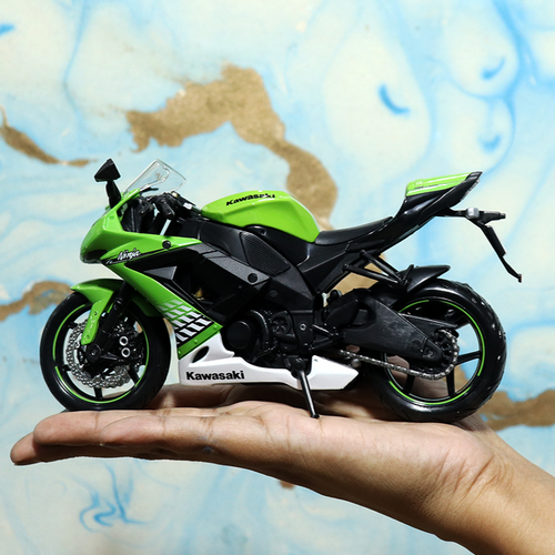 Maisto Original Licensed Kawasaki Ninja ZX 10R Diecast Bike | 1:12 Scale (14 Years till Grown Ups)