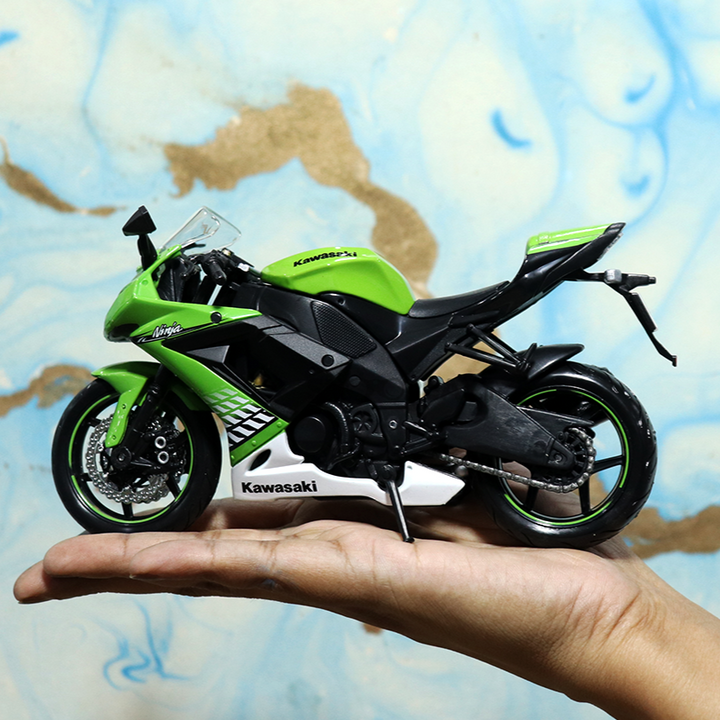 Kawasaki Ninja ZX 10R 1:12 Scale Diecast Bike Model