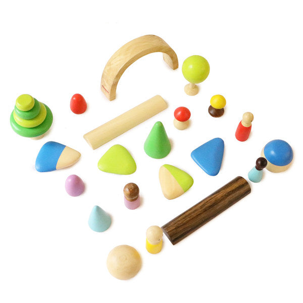 24 Pieces Play Set With Peg Dolls