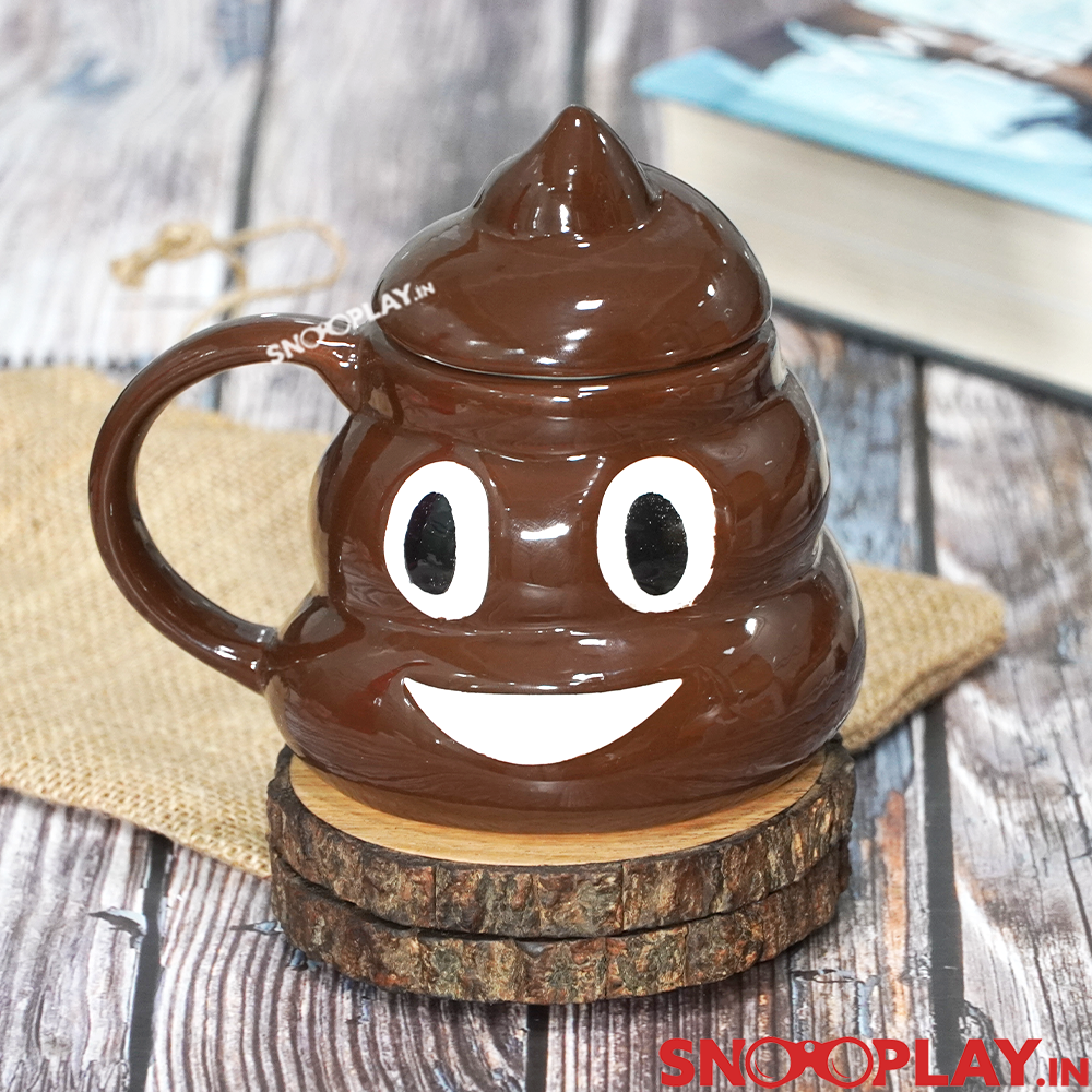 3D poop emoji mug with lid , a perfect decor piece or a stationary holder or a makeup brush holder.