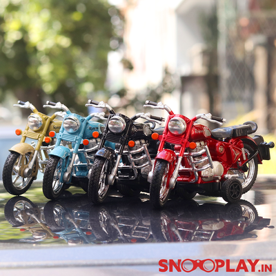 Rugged Bike Miniature Model Toy (Assorted Colours) with Detachable Balancing Side Tyres