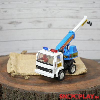 The pull back crane toy truck that comes with a complimentary jute pouch.