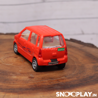 Perfect for room/office/car decor, Wagon R miniature toy car with a pull back feature. 